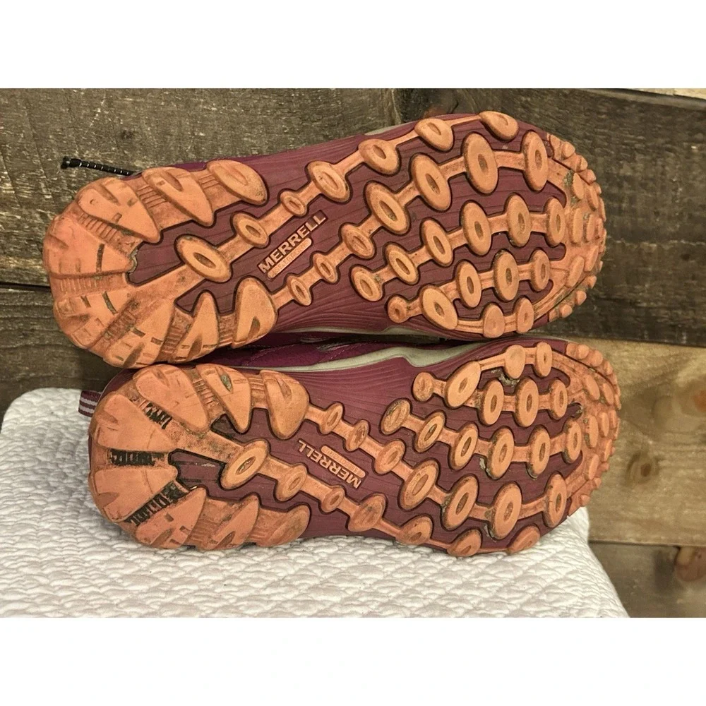 Merrell Chameleon 7 Access Mid Waterproof Hiking Boots‎ Berry Size 4.5